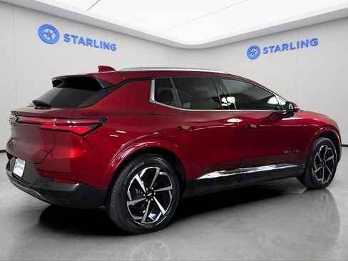 Used 2025 Chevrolet Equinox EV LT w/ Convenience Package image 9