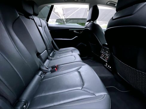 Used 2019 Audi Q8 Premium Plus w/ Premium Plus AWD/4WD image 20