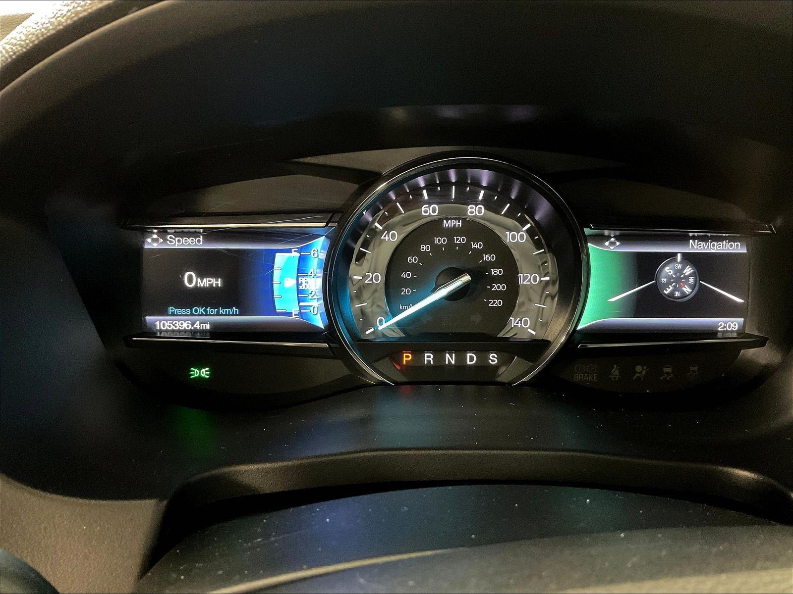 Used 2018 Ford Explorer XLT w/ Equipment Group 202A AWD/4WD image 13