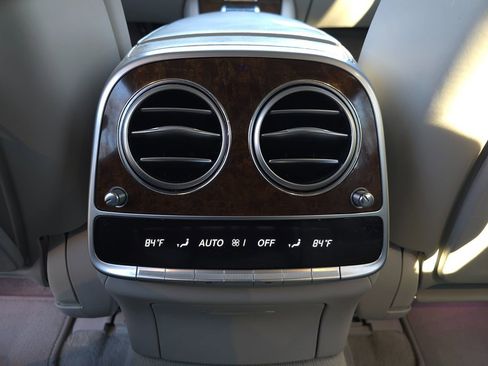 Used 2015 Mercedes-Benz S 550 4MATIC Sedan image 15