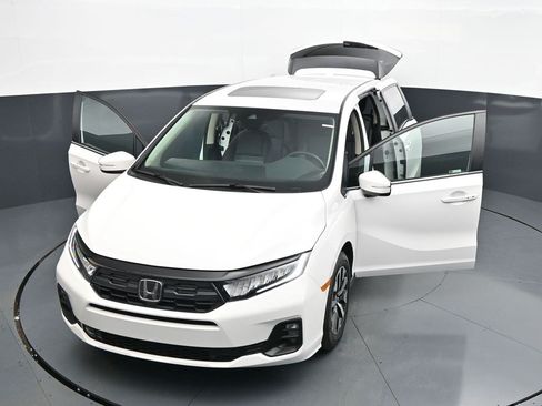 Used 2026 Honda Odyssey EX-L image 37