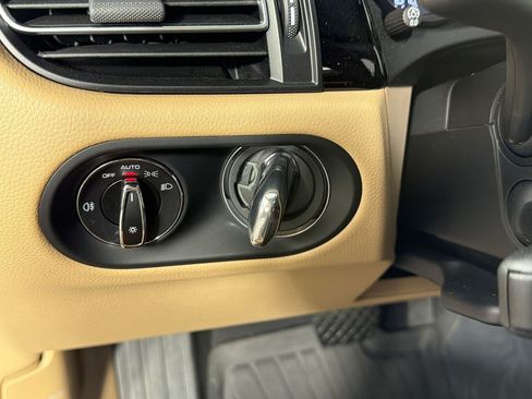 Certified 2026 Porsche Macan AWD/4WD image 26