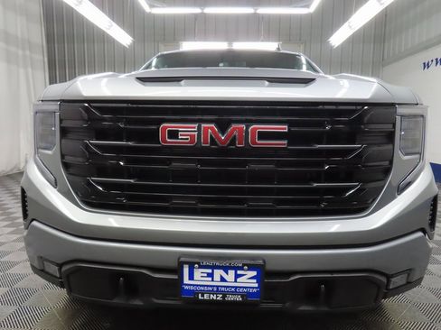 Used 2025 GMC Sierra 1500 Elevation image 37