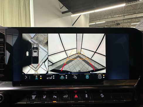 Certified 2025 Chevrolet Silverado 2500 LTZ w/ LTZ Premium Package image 34