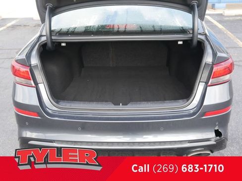 Used 2020 Kia Optima S FWD image 16
