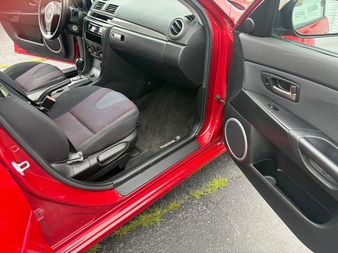 Used 2005 MAZDA MAZDA3 s FWD image 21