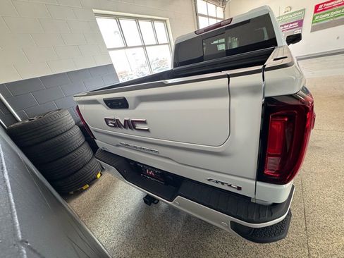 Used 2024 GMC Sierra 1500 AT4 w/ AT4 Premium Package image 5