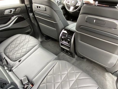 New 2025 BMW X7 xDrive40i w/ M Sport Package image 14