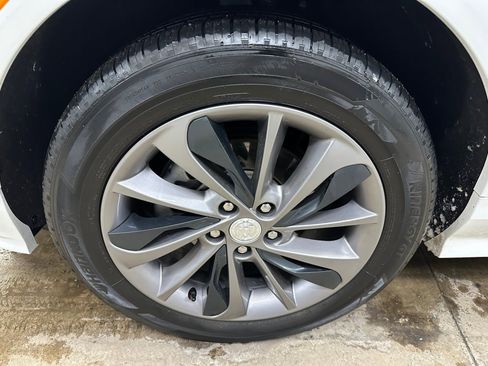 Certified 2022 Buick Encore GX Select w/ Sport Touring Package image 35