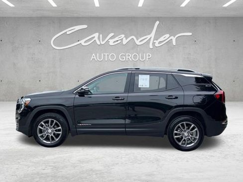Used 2024 GMC Terrain SLT AWD/4WD image 16