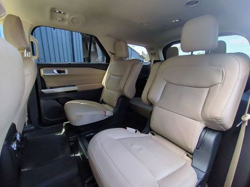 Used 2021 Ford Explorer Limited w/ Equipment Group 301A image 27