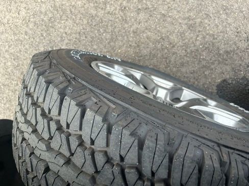 Used 2021 Jeep Cherokee Trailhawk image 12