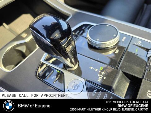 Used 2022 BMW X7 xDrive40i w/ M Sport Package AWD/4WD image 31
