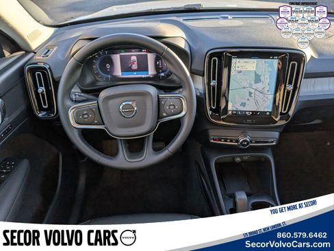 Used 2024 Volvo XC40 B5 Core image 13