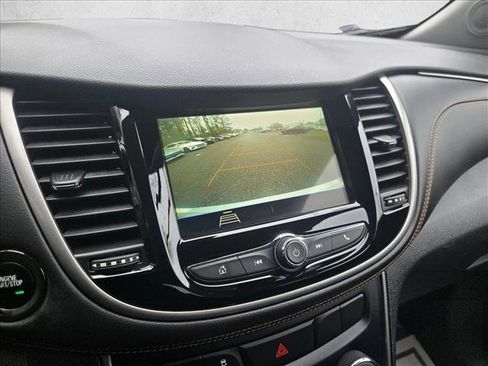 Used 2019 Chevrolet Trax LT w/ LT Convenience Package image 22