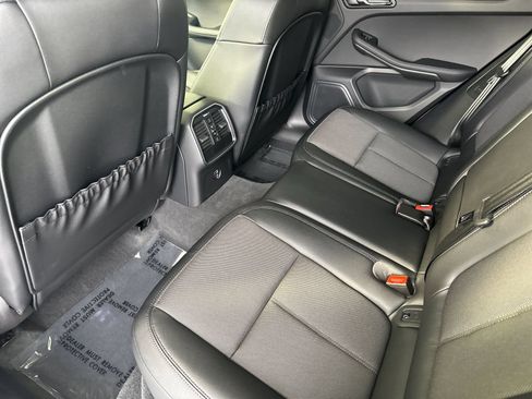 Certified 2026 Porsche Macan AWD/4WD image 14