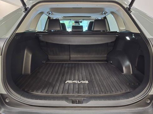 Used 2022 Toyota RAV4 XLE Premium AWD/4WD image 30