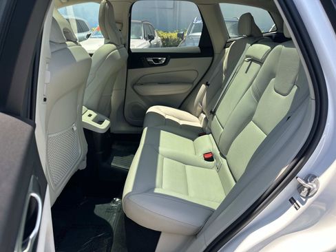 Certified 2025 Volvo XC60 T8 Plus w/ Protection Package Premier image 21