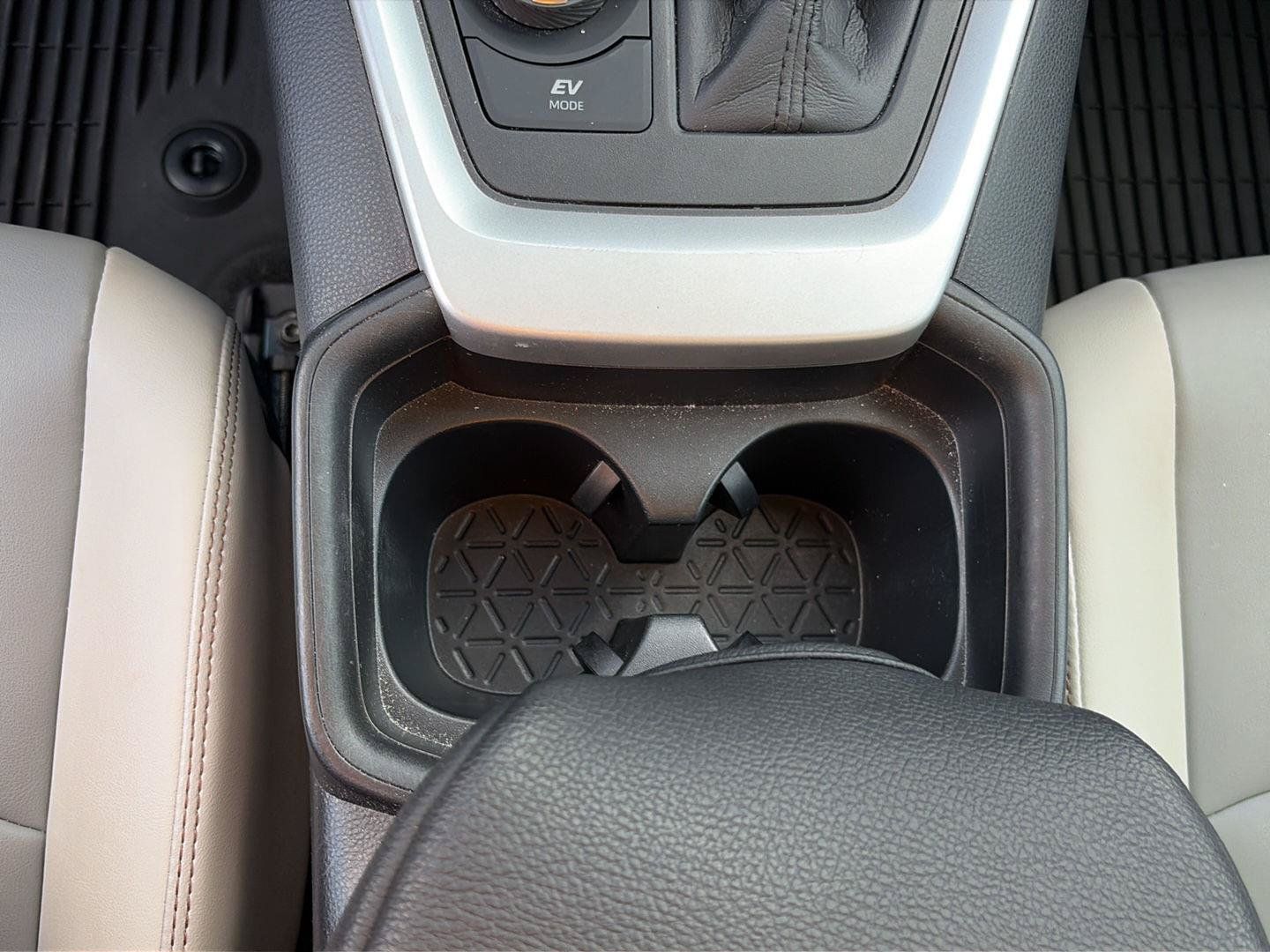 Used 2021 Toyota RAV4 XLE Premium AWD/4WD image 11