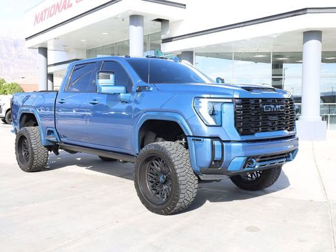 Used 2024 GMC Sierra 2500 Denali w/ Denali Reserve Package AWD/4WD image 8