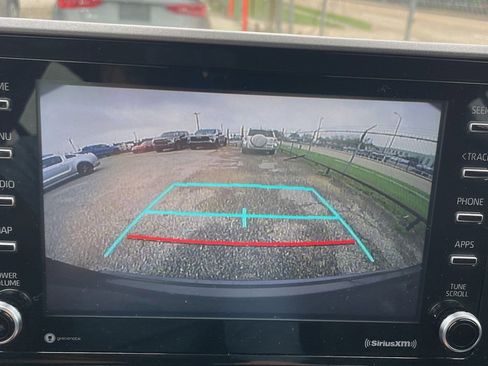 Used 2020 Toyota C-HR LE image 8