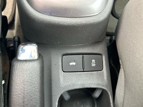 Used 2017 Chevrolet Sonic LT FWD image 20