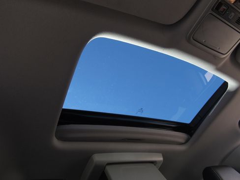 Used 2023 Honda Odyssey Touring image 8