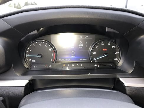 Used 2023 Ford Explorer XLT w/ Equipment Group 202A AWD/4WD image 15