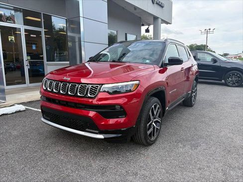 Certified 2025 Jeep Compass Limited w/ Elite Group AWD/4WD image 3