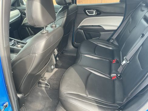 Used 2025 Jeep Compass Limited AWD/4WD image 18