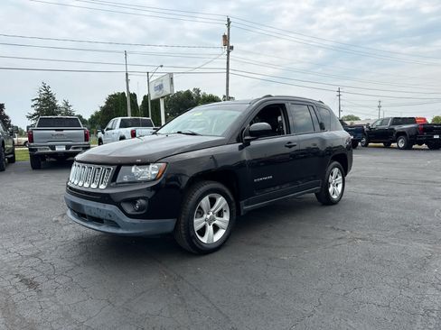 Used 2015 Jeep Compass Latitude AWD/4WD image 1