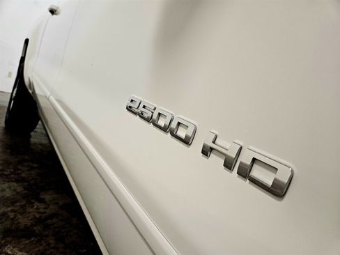 Used 2016 Chevrolet Silverado 2500 LT w/ LT Convenience Package image 17