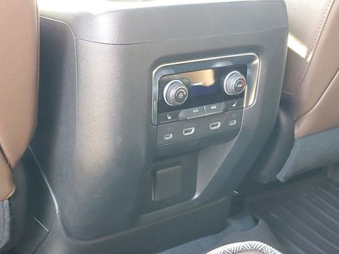 Used 2023 Chevrolet Tahoe High Country AWD/4WD image 34