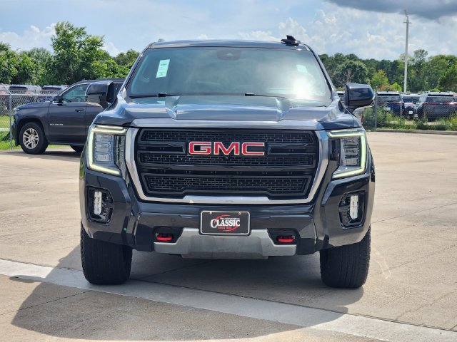 Used 2024 GMC Yukon AT4 w/ Technology Package AWD/4WD image 2