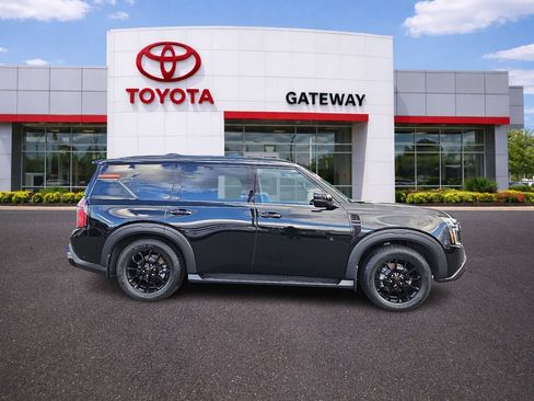 Used 2025 Nissan Armada PRO-4X AWD/4WD image 4