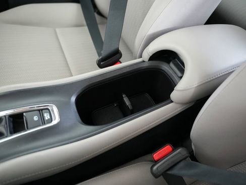 Used 2018 Honda HR-V LX image 27