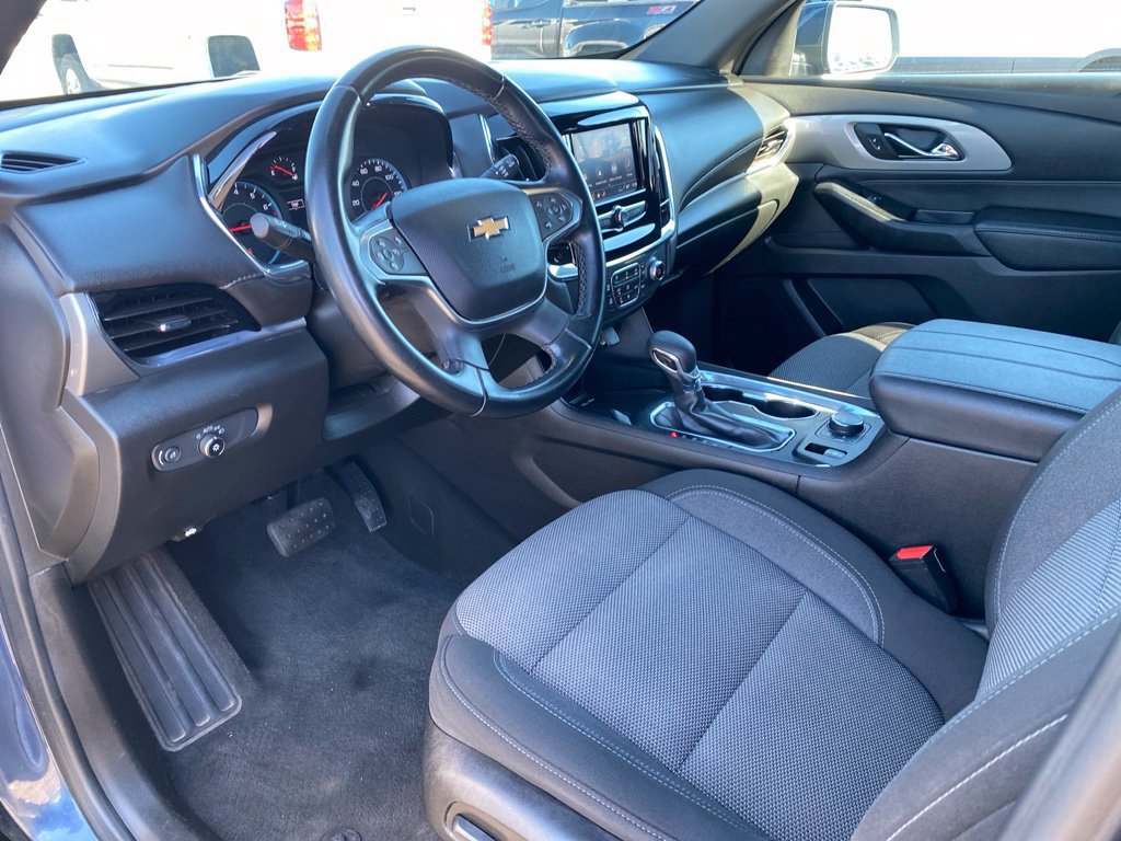 Used 2023 Chevrolet Traverse LT FWD image 25