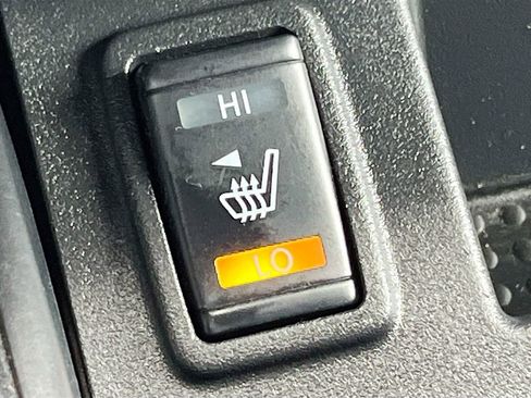Used 2022 Nissan Titan PRO-4X w/ Pro-4x Convenience Package AWD/4WD image 21