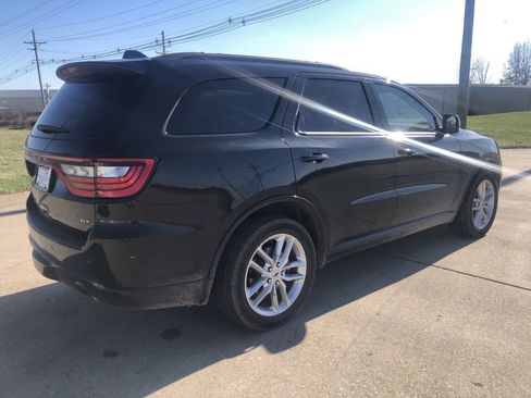Used 2023 Dodge Durango GT image 3