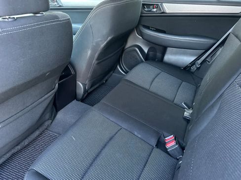 Used 2017 Subaru Outback 2.5i Premium AWD/4WD image 4