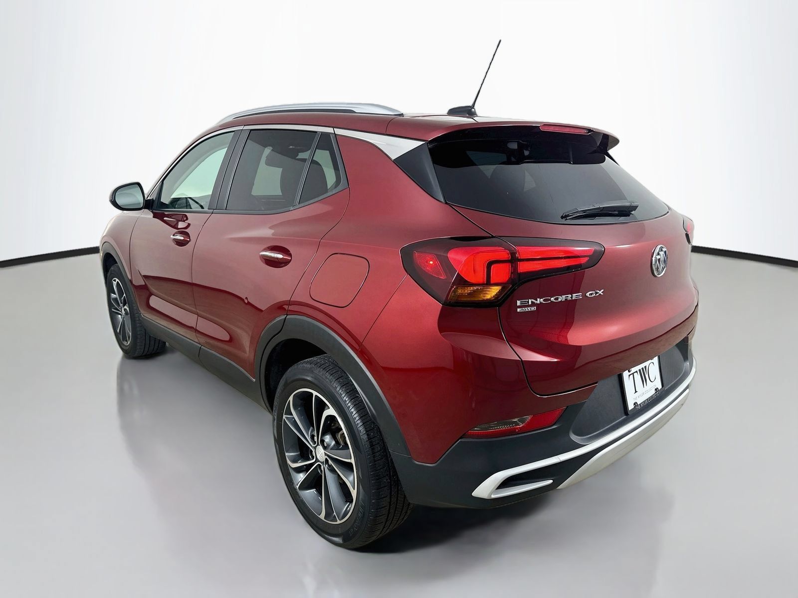 Used 2023 Buick Encore GX Select AWD/4WD image 7