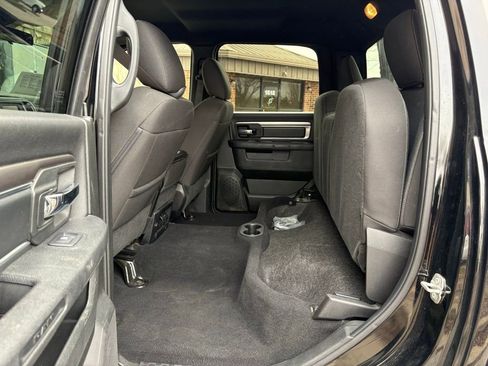 Used 2024 RAM 1500 Classic Warlock image 32