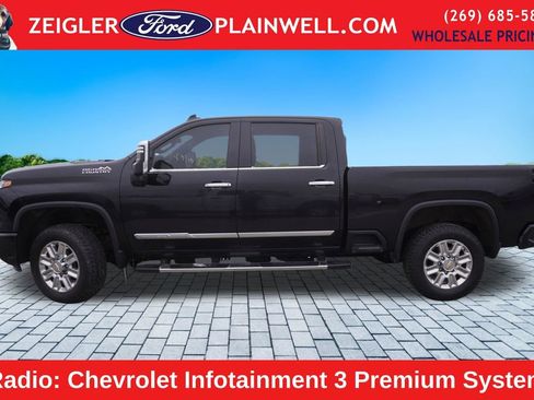 Used 2024 Chevrolet Silverado 2500 High Country image 3