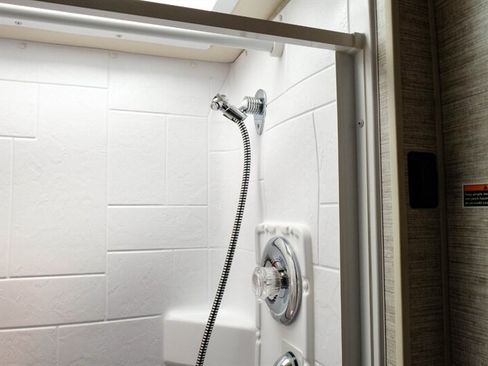 Used 2020 Mercedes-Benz Sprinter 3500 image 38