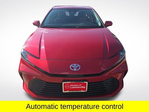 Used 2025 Toyota Camry LE FWD image 10
