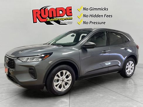 Used 2023 Ford Escape Active w/ Tech Pack #1 AWD/4WD image 1