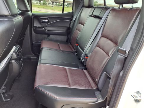 Used 2025 Honda Ridgeline Black Edition image 26
