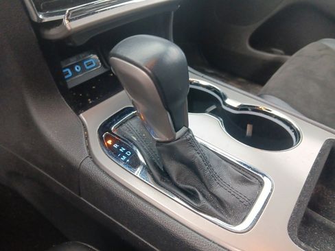 Used 2021 Jeep Grand Cherokee Laredo X image 31