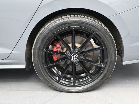 Used 2024 Volkswagen Jetta GLI 40th Anniversary Edition FWD image 12