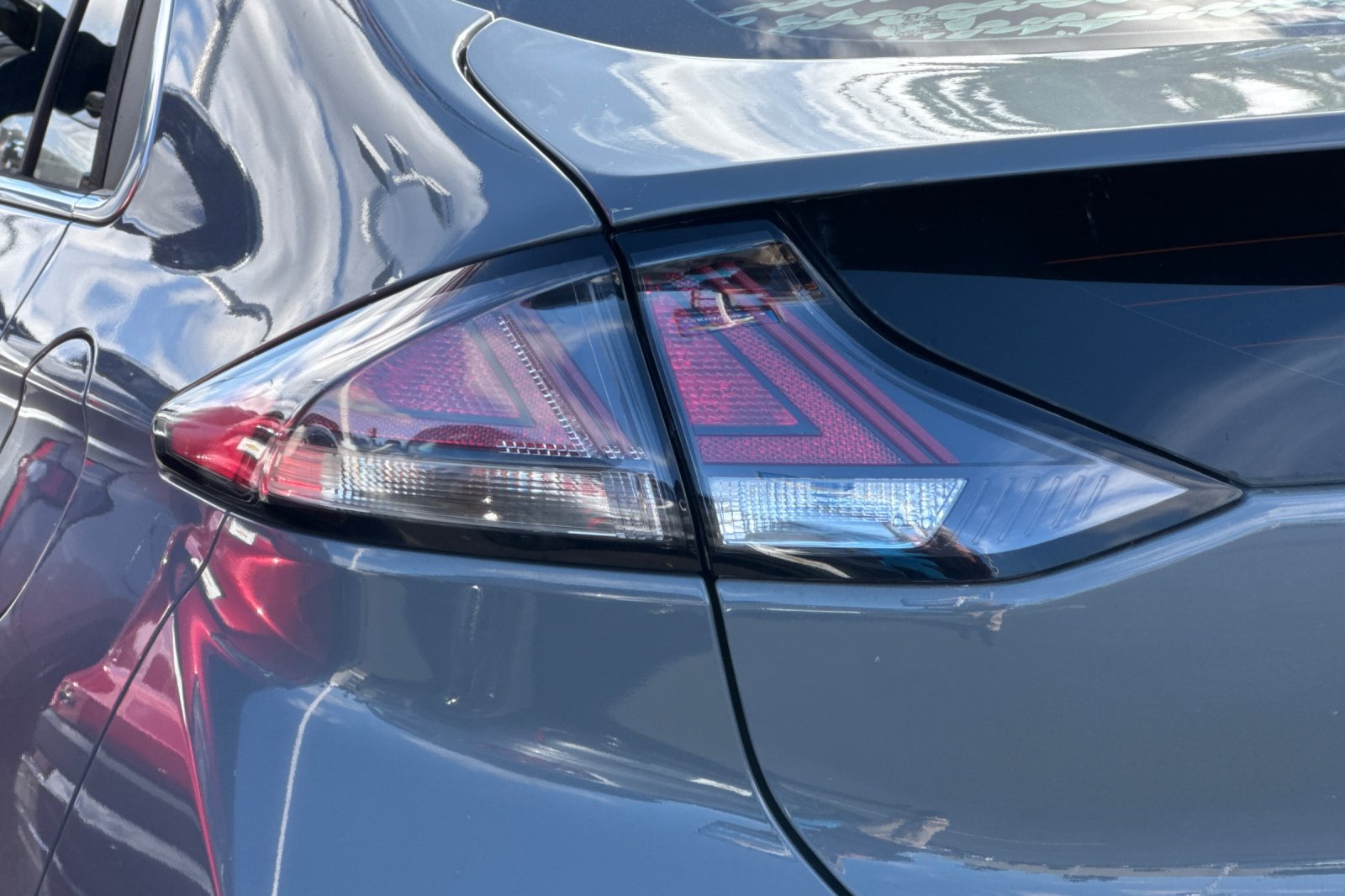Used 2020 Hyundai Ioniq Limited FWD image 48